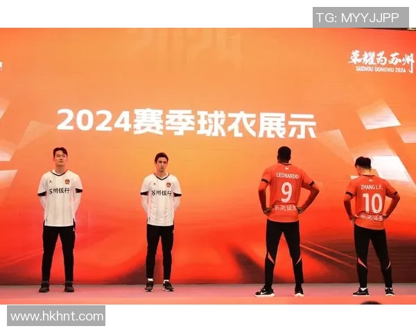 足球明星公仔礼盒尽显球场魅力完美收藏品带你感受足球激情与荣耀